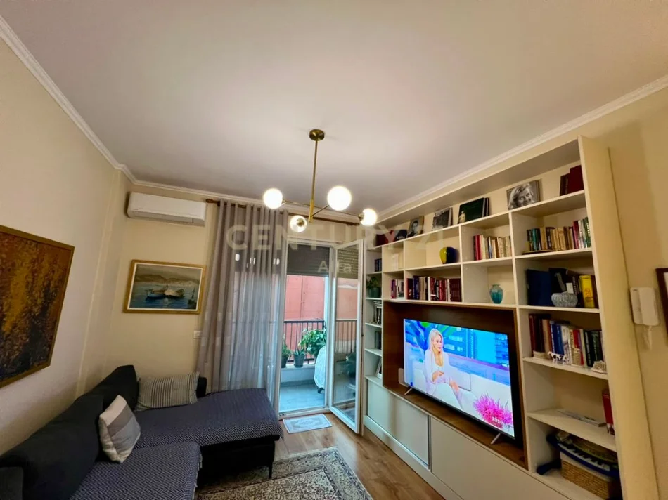 Tirane, shitet apartament 1+1 Kati 1, 58 m² 164.000 € (OXHAKU)