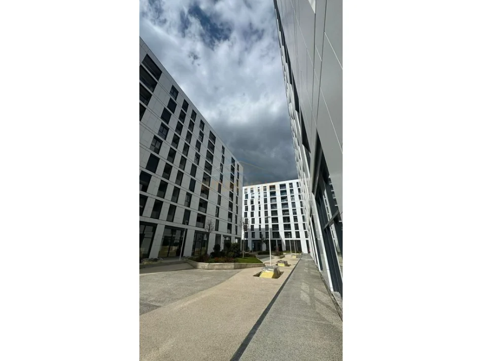 Tirane, shitet apartament 1+1 Kati 1, 71 m² 140.000 € (ISH DOGANA , AKSES TIRANA)