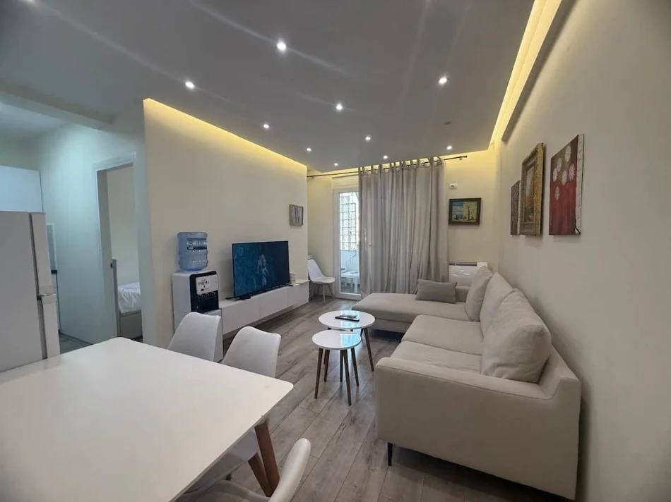 Tirane, shitet apartament 1+1 Kati 2, 54 m² 165.000 €