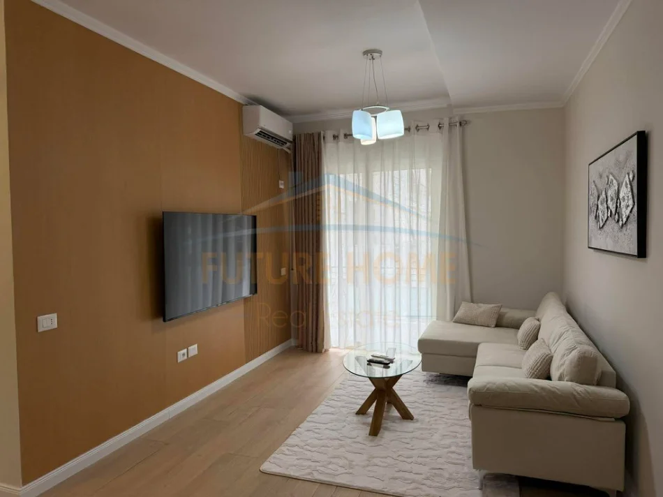 Tirane, shitet apartament 1+1 Kati 2, 58 m² 142.000 € (Golden Park 3, Rruga e Kavajës)