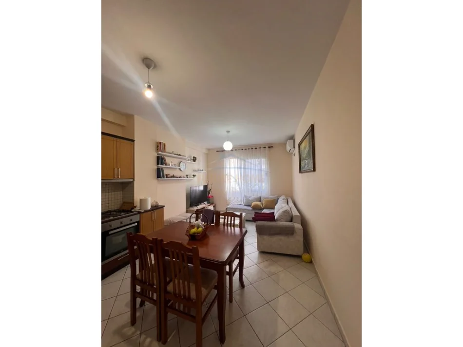 Tirane, shitet apartament 1+1 Kati 2, 60 m² 108.000 € (Unaza e re)