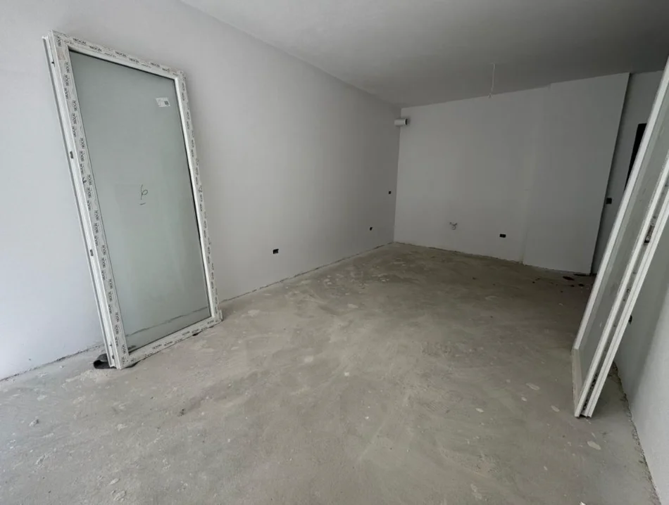 Tirane, shitet apartament 1+1 Kati 2, 67 m² 87.890 € (QTU , UNIVERS CITY)