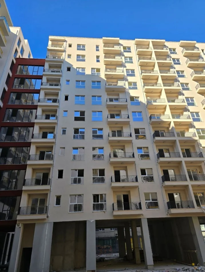 Tirane, shitet apartament 1+1 Kati 2, 72 m² 132.000 € (Kompleksi aura)