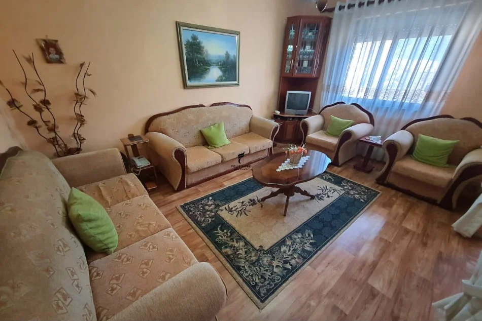 Tirane, shitet apartament 1+1 Kati 3, 54 m² 115.000 € (VARRI I BAMIT)