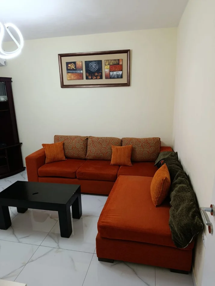 Tirane, shitet apartament 1+1 Kati 3, 63 m² 120.000 € (Shkolla Bashkuar)