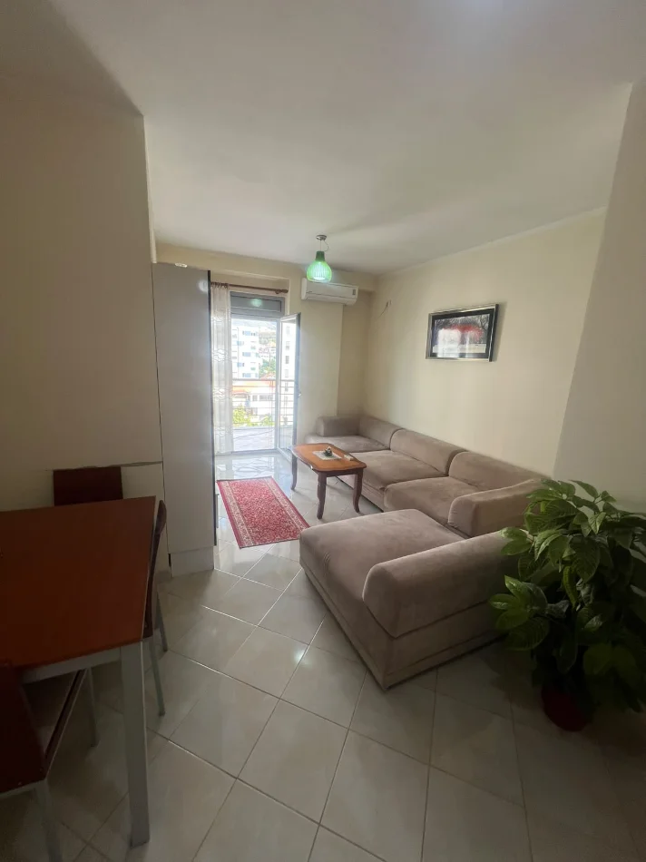 Tirane, shitet apartament 1+1 Kati 3, 67 m² 127.000 € (Kinostudio)