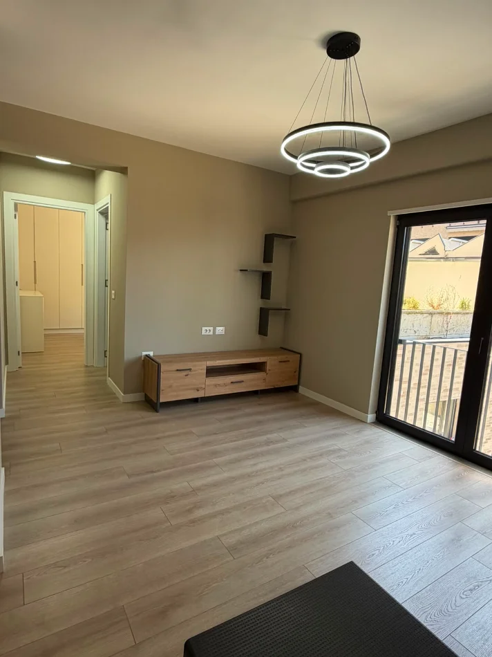 Tirane, shitet apartament 1+1 Kati 3, 72 m² 200.000 €