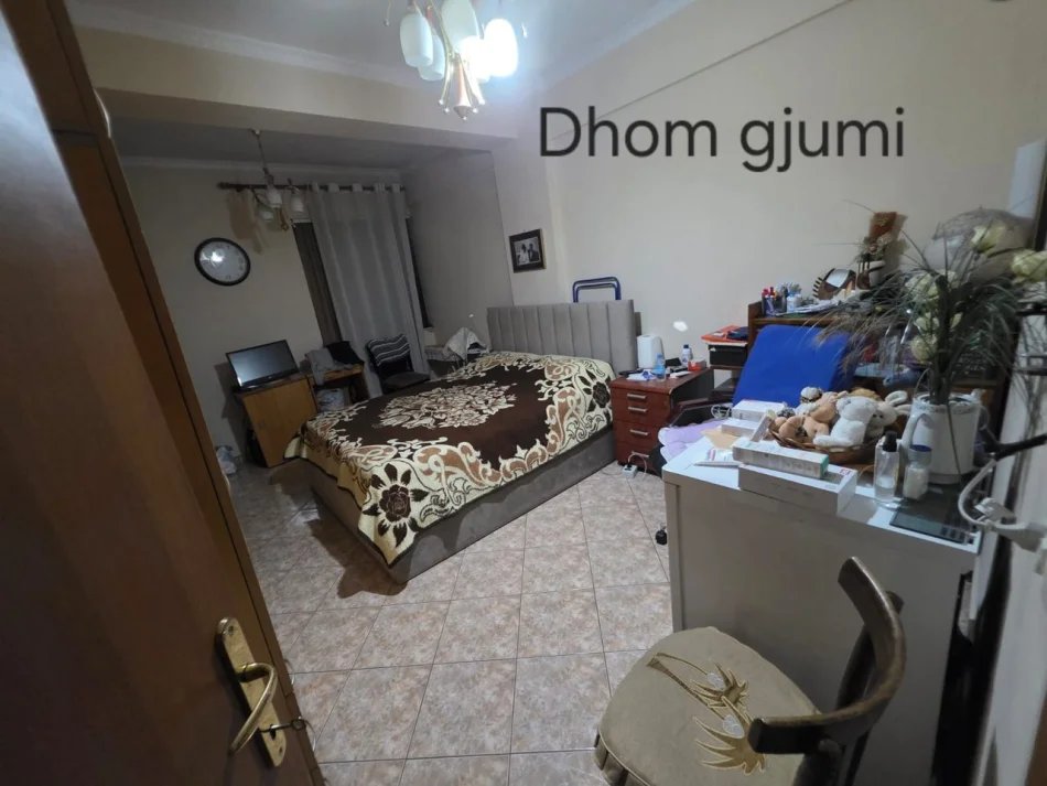 Tirane, shitet apartament 1+1 Kati 3, 74 m² 180.000 € (Bulevardi Gjergj Fishta)