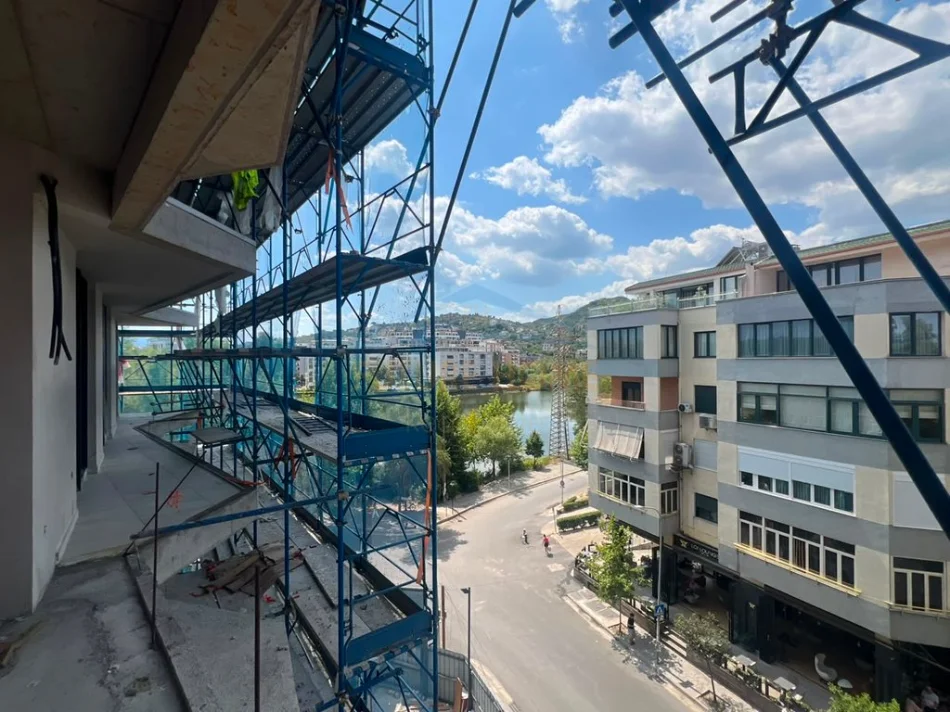 Tirane, shitet apartament 1+1 Kati 3, 83 m² 224.000 € (Liqeni i Thate)