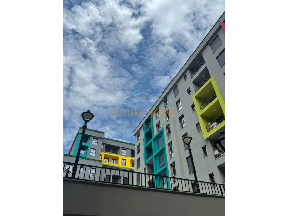 Tirane, shitet apartament 1+1 Kati 3, 84 m² 100.000 € (Color Splash)