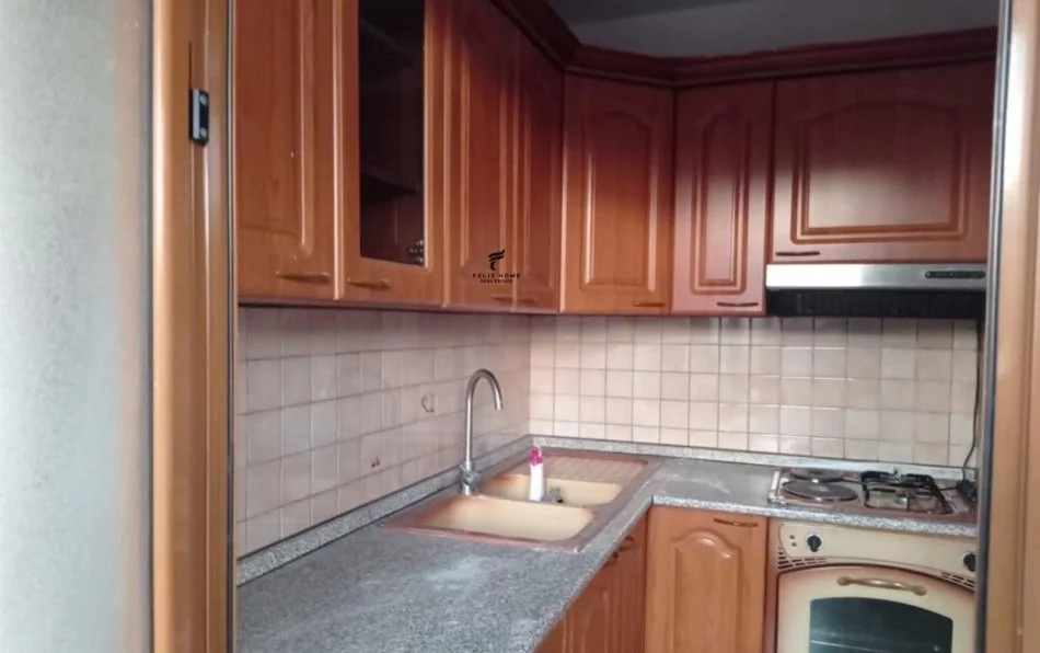 Tirane, shitet apartament 1+1 Kati 4, 53 m² 125.000 € (RRUGA E ELBASANIT)