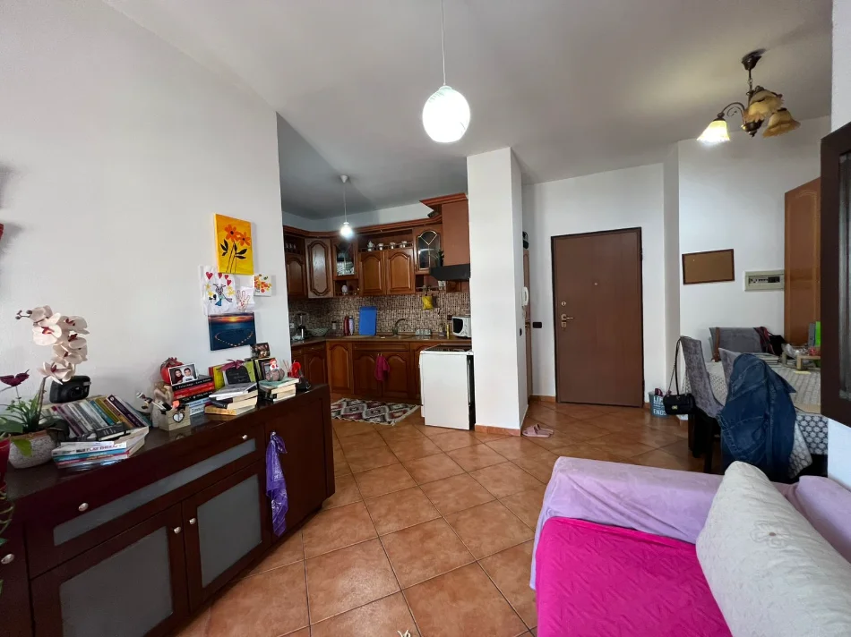 Tirane, shitet apartament 1+1 Kati 4, 61 m² 135.000 € (zogu i zi)