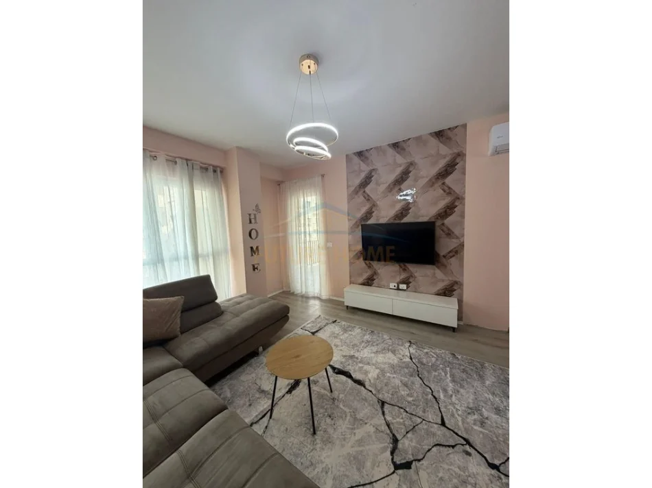 Tirane, shitet apartament 1+1 Kati 4, 73 m² 135.000 €
