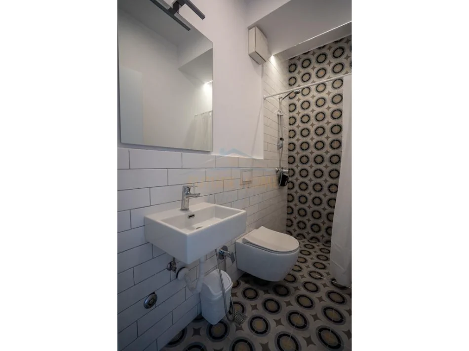 Tirane, shitet apartament 1+1 Kati 4, 74 m² 164.000 € (Siri Kodra)