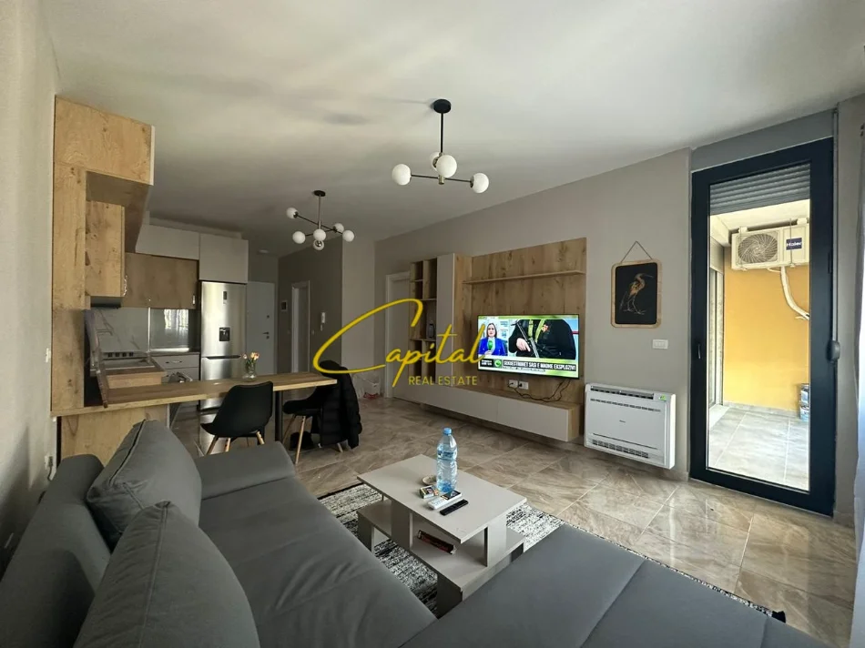 Tirane, shitet apartament 1+1 Kati 4, 86 m² 185.000 € (ALI DEMI)
