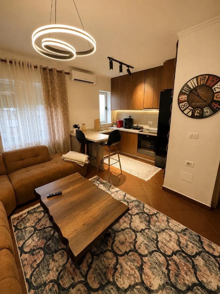 Tirane, shitet apartament 1+1 Kati 5, 56 m² 125.000 € (ALI DEMI)