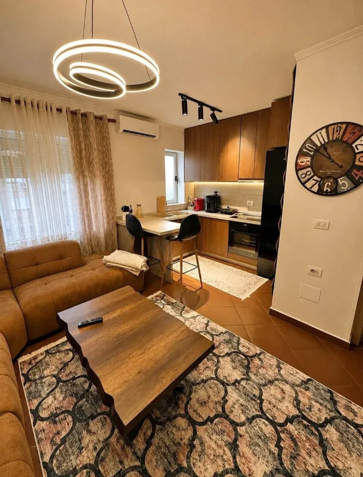 Tirane, shitet apartament 1+1 Kati 5, 56 m² 135.000 € (Ali demi)