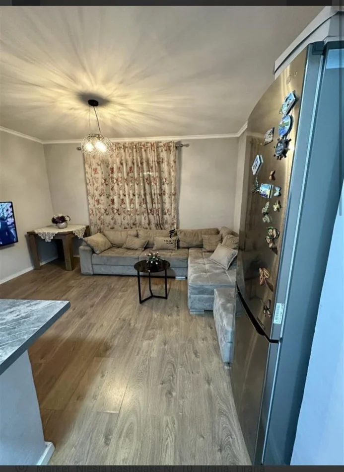 Tirane, shitet apartament 1+1 Kati 5, 57 m² 93.000 € (OXHAKU)