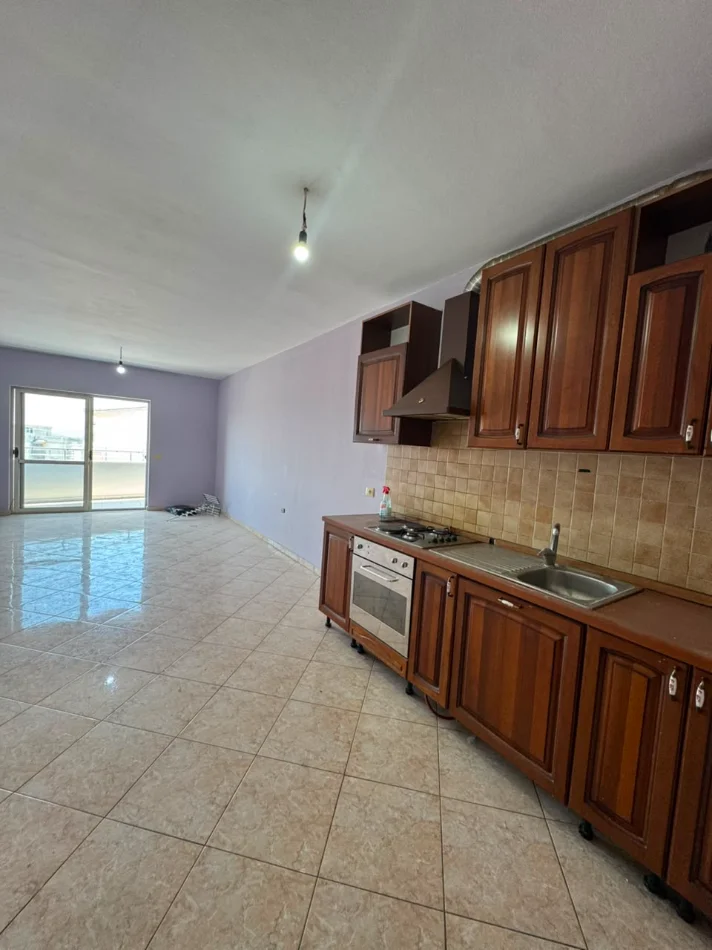 Tirane, shitet apartament 1+1 Kati 5, 63 m² 112.000 € (Shefqet Kuka,Fresk)