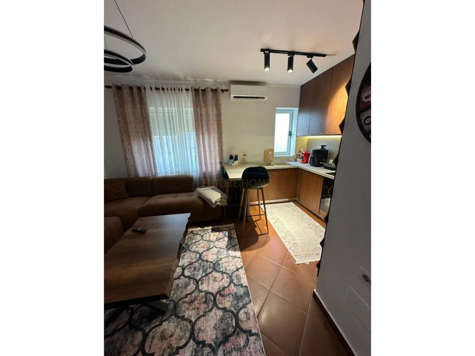 Tirane, shitet apartament 1+1 Kati 5, 63 m² 135.000 €