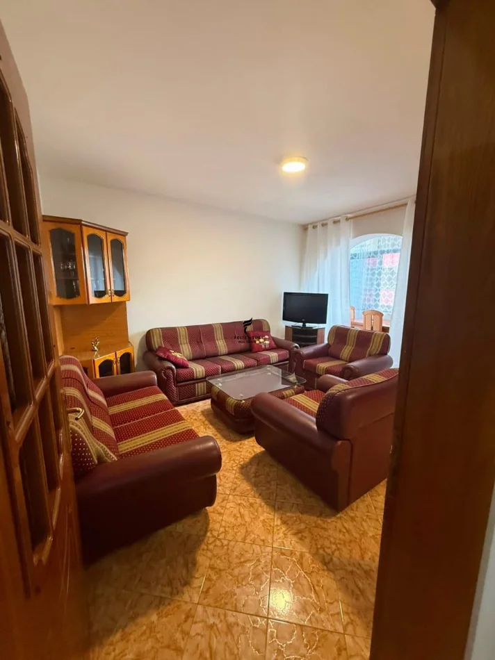 Tirane, shitet apartament 1+1 Kati 5, 64 m² 117.000 € (KINOSTUDIO)