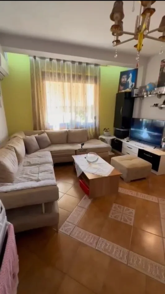 Tirane, shitet apartament 1+1 Kati 5, 99.000 € (ASTIR)