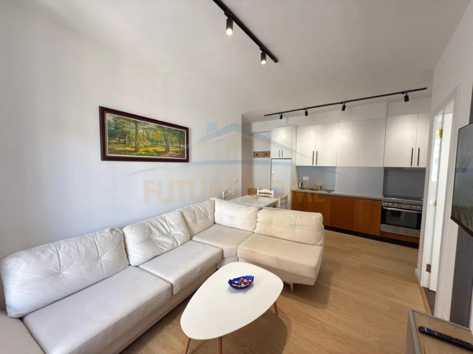 Tirane, shitet apartament 1+1 Kati 6, 104 m² 163.000 € (Unaza e Re)