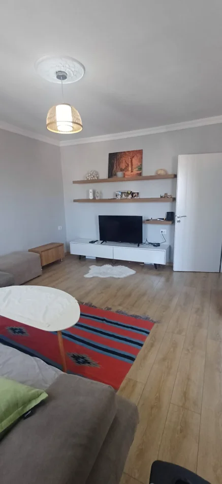 Tirane, shitet apartament 1+1 Kati 6, 54 m² 87.000 € (Laprake)
