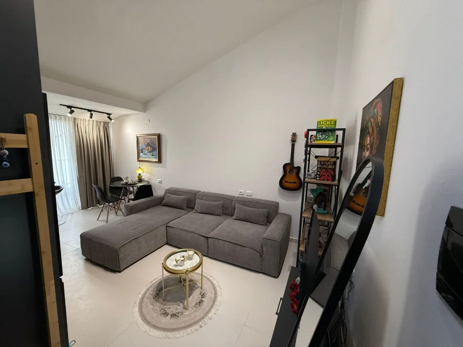 Tirane, shitet apartament 1+1 Kati 6, 64 m² 100.000 € (Fresk)