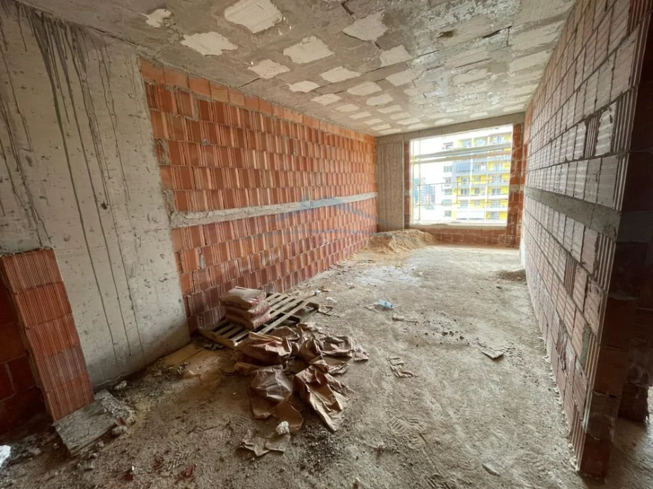 Tirane, shitet apartament 1+1 Kati 6, 67 m² 107.000 € (Fusha e Aviacionit.)