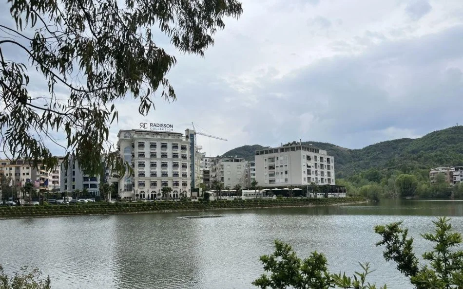 Tirane, shitet apartament 1+1 Kati 6, 74 m² 223.000 € (Liqeni i Thate)