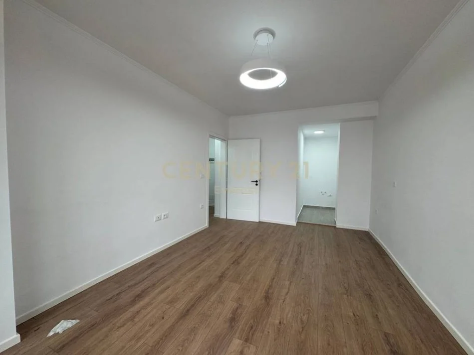 Tirane, shitet apartament 1+1 Kati 7, 54 m² 115.000 € (Don Bosco)
