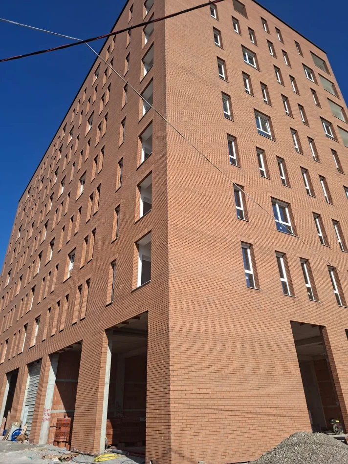 Tirane, shitet apartament 1+1 Kati 7, 67 m² 105.000 € (RRUGA LONI LIGORI)