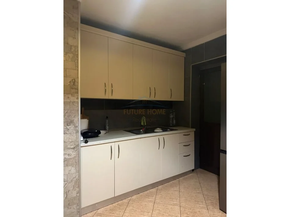 Tirane, shitet apartament 1+1 Kati 8, 54 m² 80.000 €