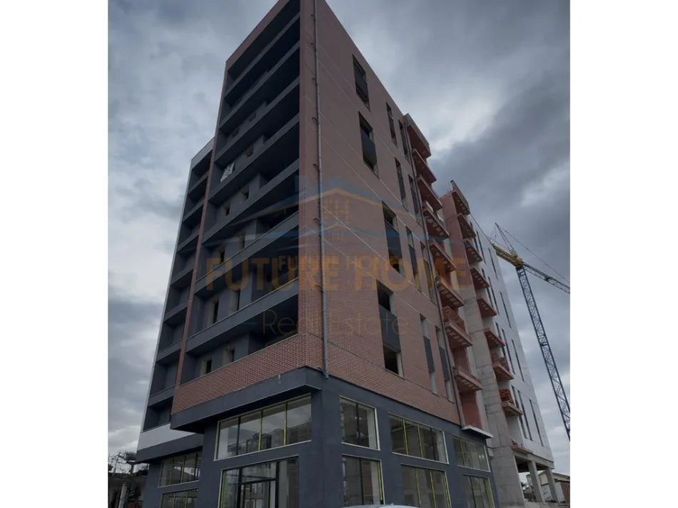 Tirane, shitet apartament 1+1 Kati 8, 66 m² 99.000 € (Fusha e Aviacionit, Tiranë)