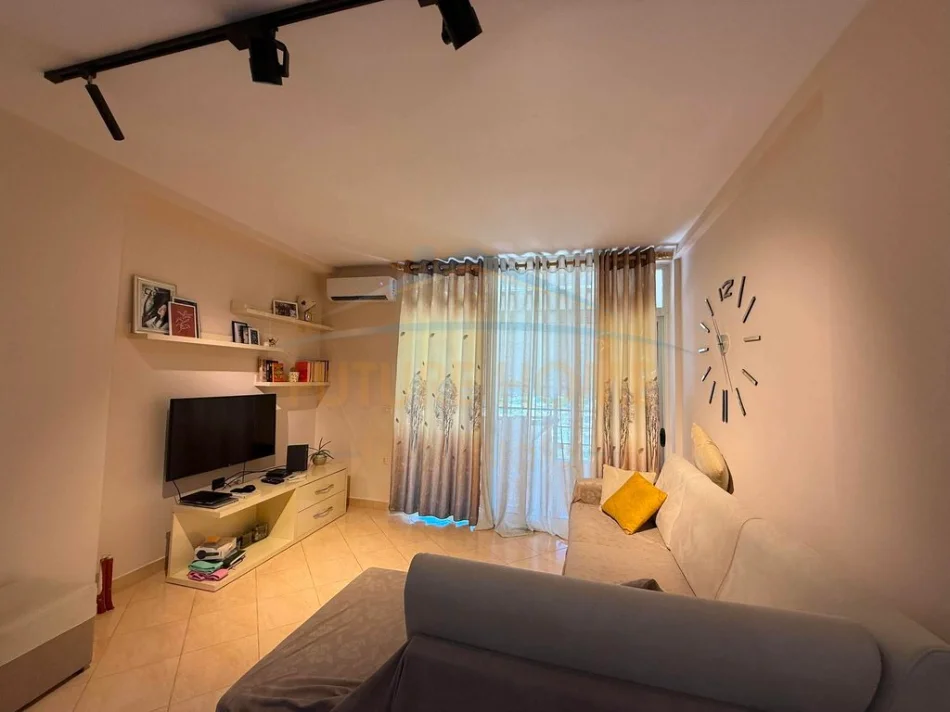 Tirane, shitet apartament 1+1+PARKIM,  Kati 7, 71 m² 135.000 € (ASTIR , UNAZA E RE)