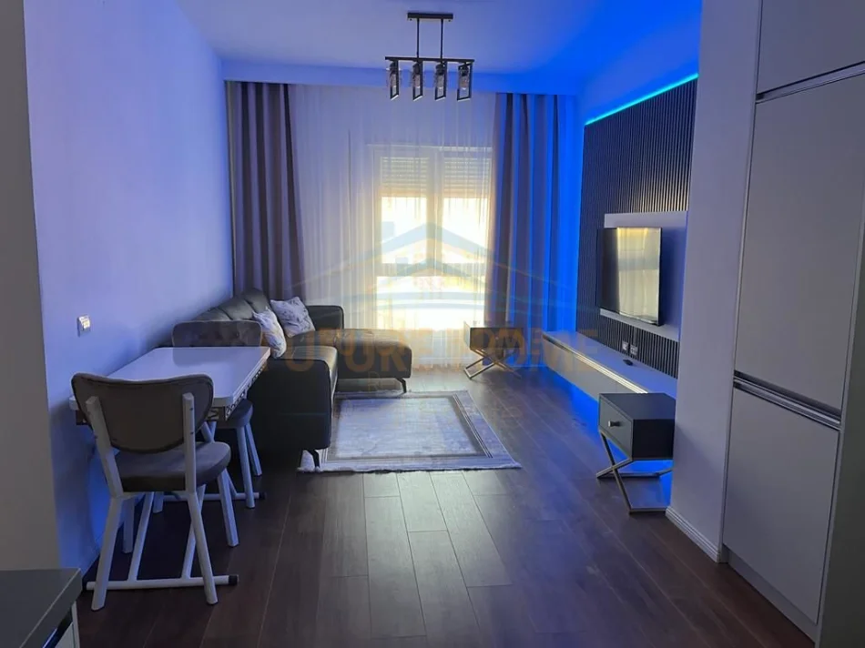 Tirane, shitet apartament 1+1+Post Parkimi Kati 10, 72 m² 265.000 € (Rruga e Barrikadave)