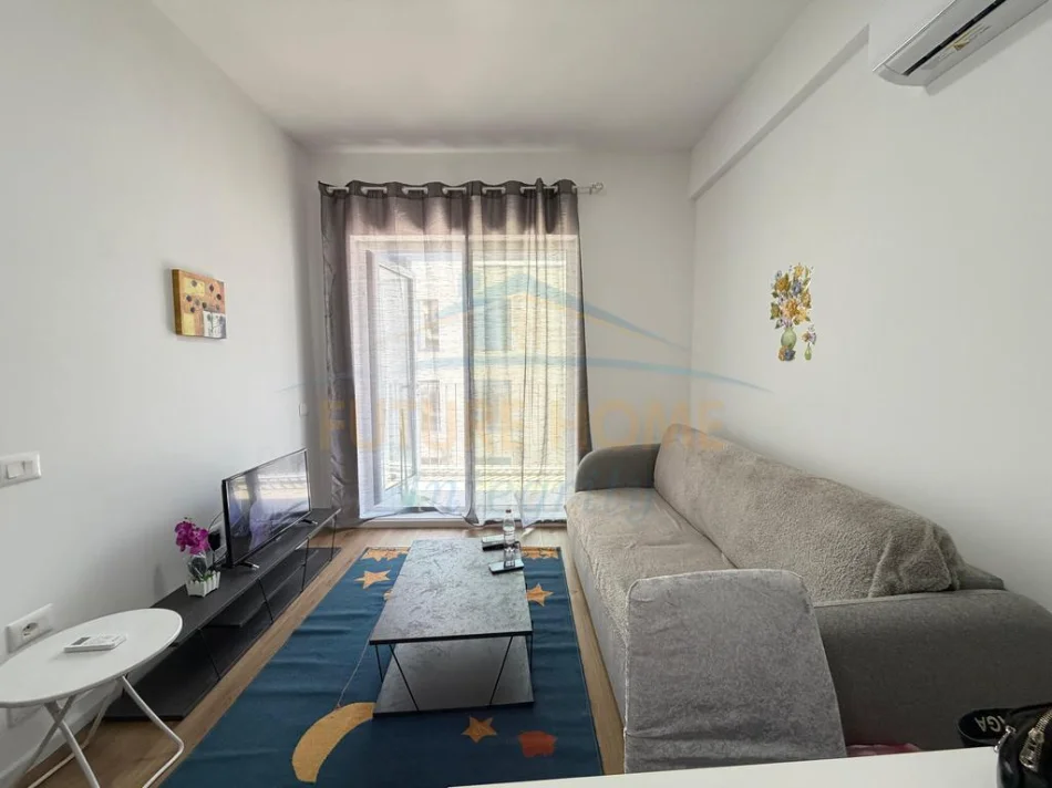 Tirane, shitet apartament 1+1+Post Parkimi,  Kati 1, 49 m² 105.000 € (Rezidenca OxA, Fresku)