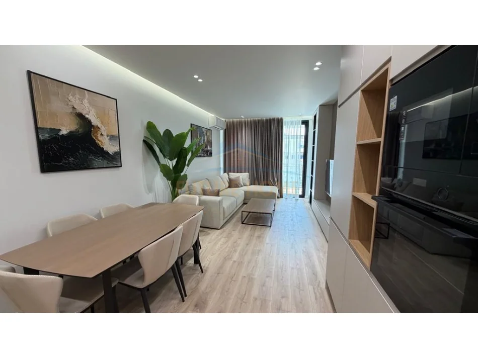 Tirane, shitet apartament 2+1+2+2Ballkon Kati 1, 122 m² 329.670 € (Golden Tower Residence, Rruga Mine Peza)