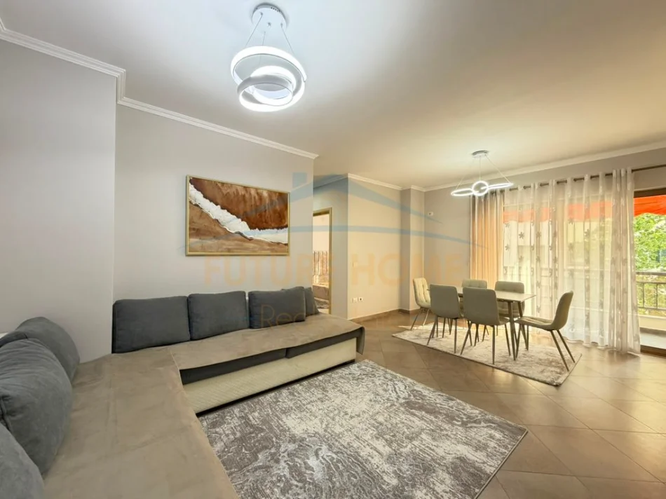 Tirane, shitet apartament 2+1+2, Kati 3, 101 m² (Yzberisht)  15,900,000 Lekë