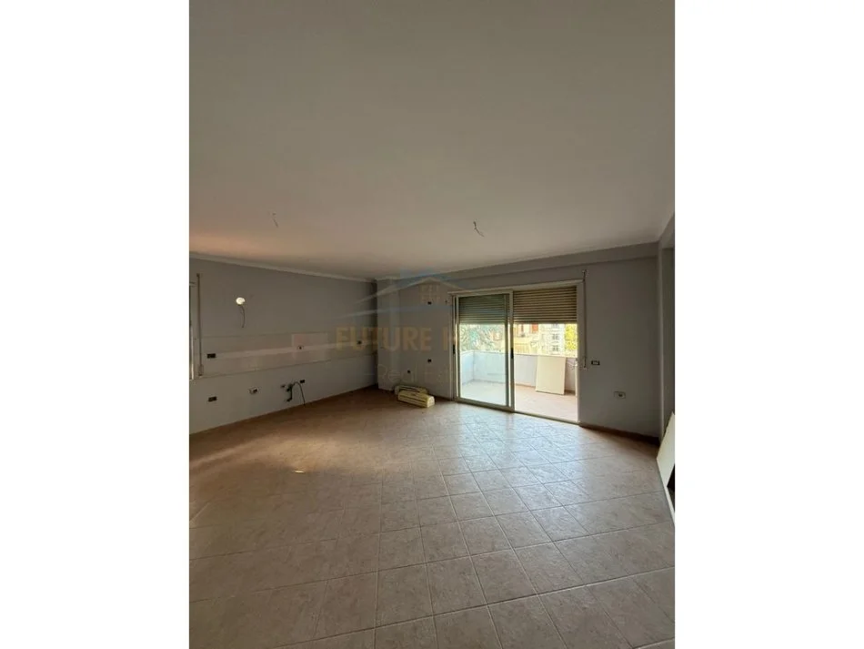 Tirane, shitet apartament 2+1+2, Kati 3, 99 m² 227.000 € (Liqeni i Thate)