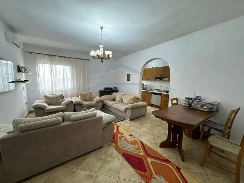 Tirane, shitet apartament 2+1+2,  Kati 5, 85 m² 139.000 € (Porcelan)