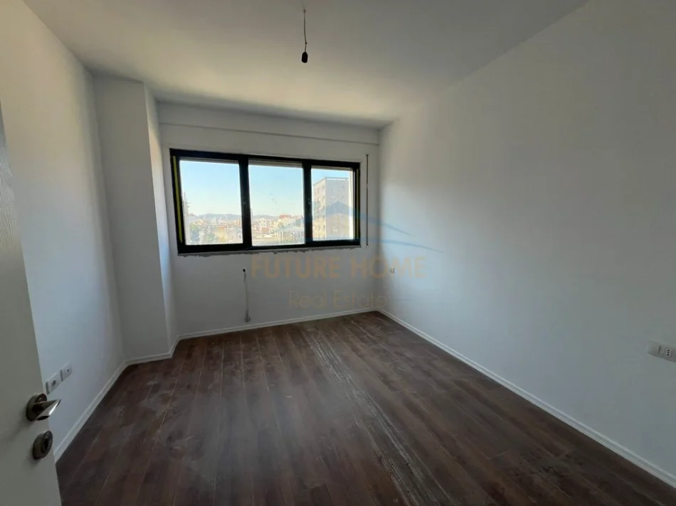 Tirane, shitet apartament 2+1+2+Post Parkimi,  Kati 4, 108 m² 243.900 € (Rruga Sadik Petrela, Kompleksi ASL 2)