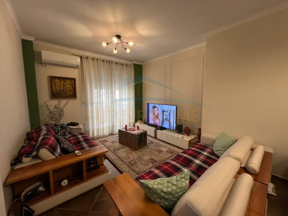 Tirane, shitet apartament 2+1+2+Verande, Kati 2, 106 m² 283.000 € (Liqeni i Thate)