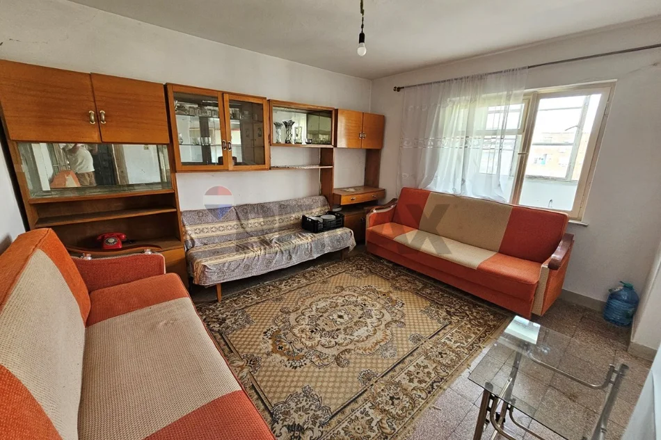 Tirane, shitet apartament 2+1 , 68 m²