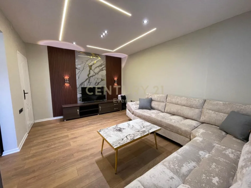 Tirane, shitet apartament 2+1 , 74 m² (Ali dem)