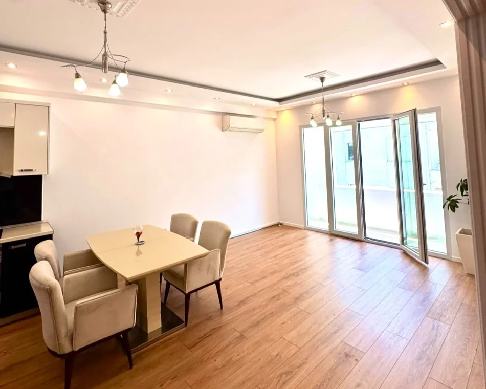 Tirane, shitet apartament 2+1 , 83 m² 258.000 €