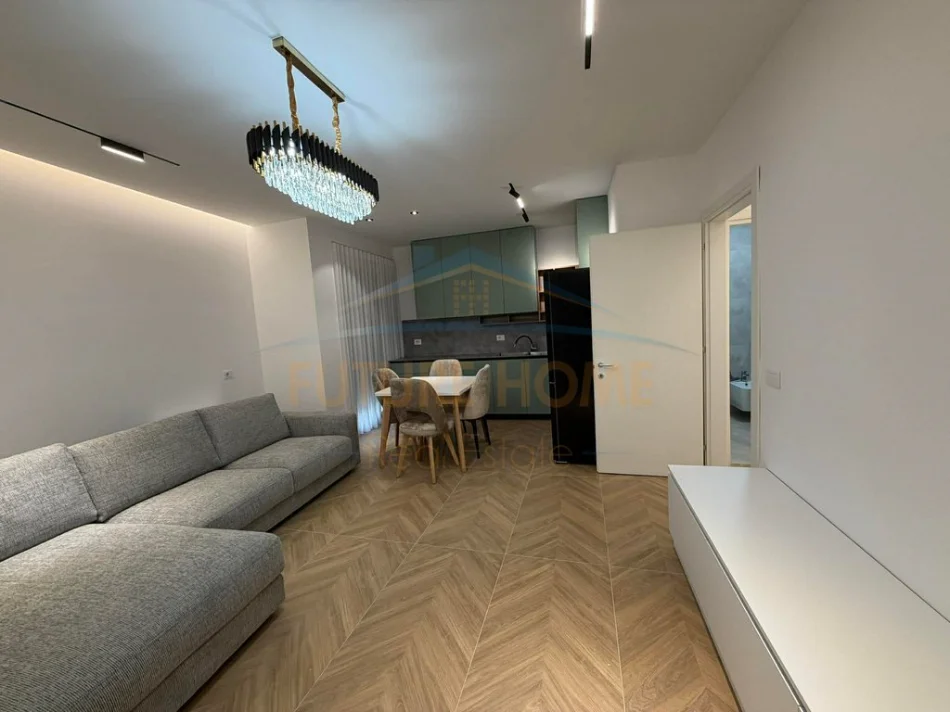 Tirane, shitet apartament 2+1+Aneks+Ballkon Kati 1, 129 m² 312.000 € (Unaza e Re)