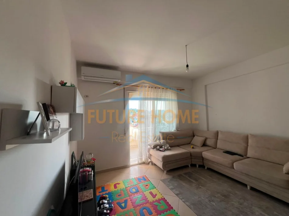 Tirane, shitet apartament 2+1+Aneks+Ballkon Kati 3, 97 m² 188.000 € (Golden Park)