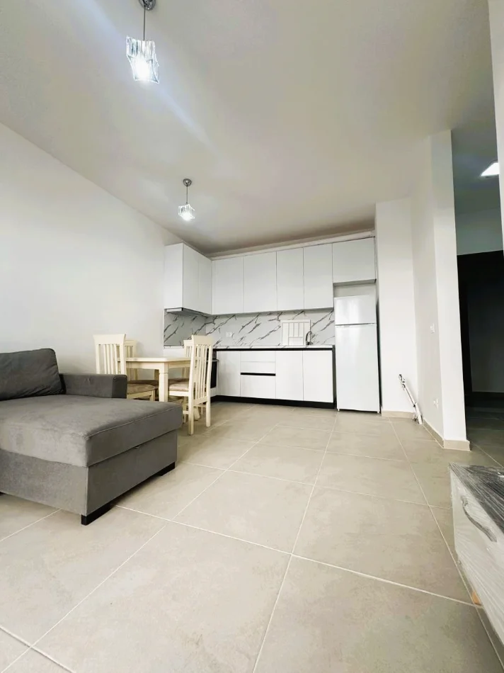Tirane, shitet apartament 2+1+Aneks+Ballkon Kati 4, 84 m² 118.300 € (Kompleksi Univers City)